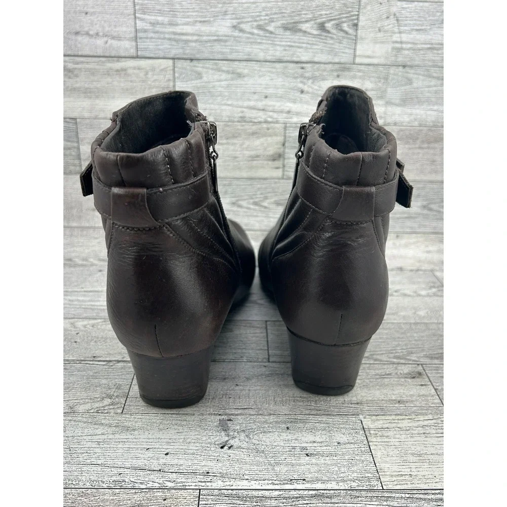 Clarks elevated style